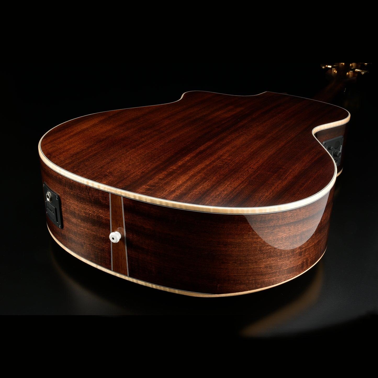 Walden G633RCE-G Natura Solid Cedar Top Grand Auditorium Acoustic/Electric Guitar – Natural Gloss