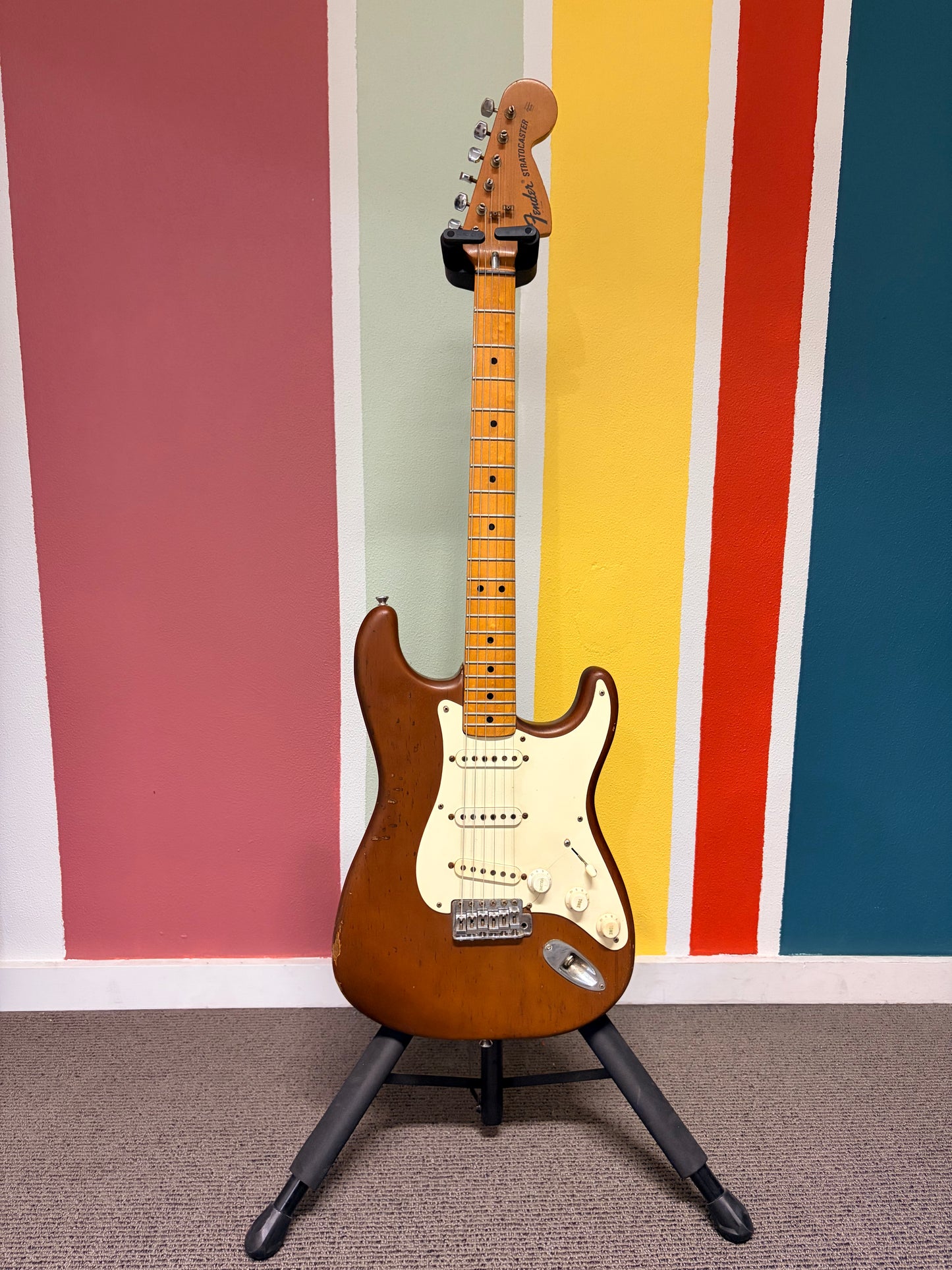 Pre-Loved Fender 1974 Mocha Brown Stratocaster
